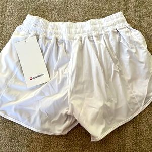 Lululemon Hotty Hot Shorts 4”